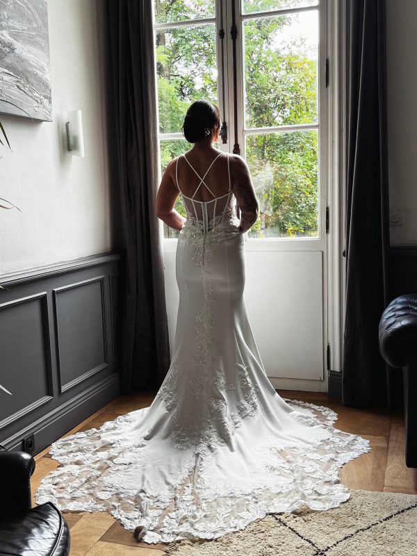 robe de mariée sirène dax dos nu bretelles croisées traîne dentelle élégante