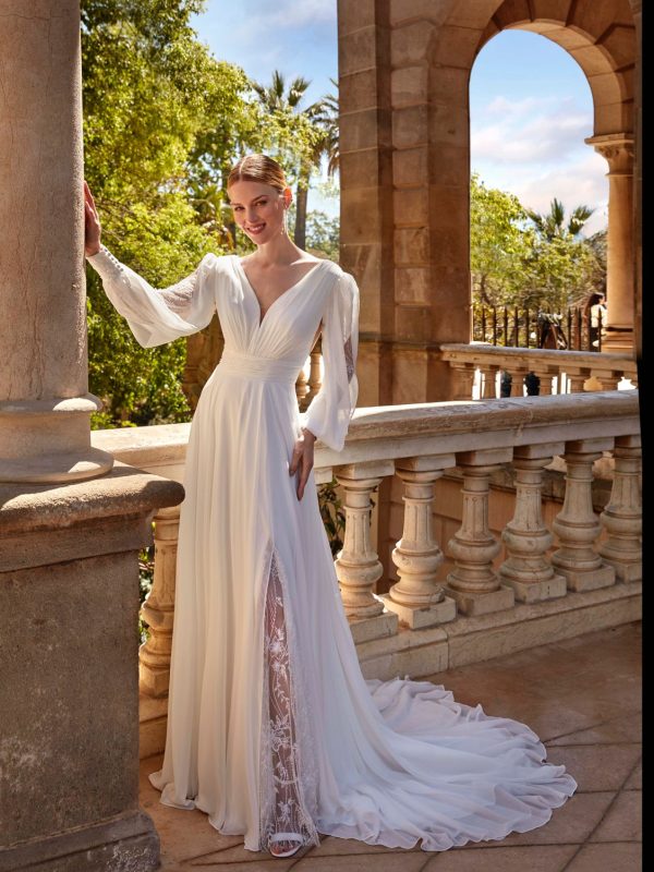 Robe de mariée Talia bohème chic fluide manches longues – Maison Preciosa Dax