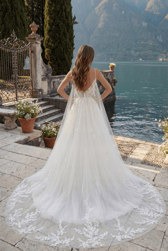 Combien coûte une robe de mariée en 2026 ? 2 Combien coûte une robe de mariée : robe de créateur essayée chez Maison Preciosa à Dax