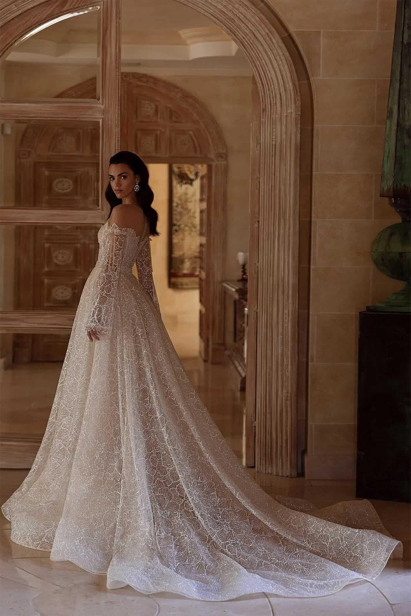 Robe de mariée Amsterdam – sirène pailletée & surjupe amovible 3 Robe de mariée Amsterdam – vue de dos – Maison Preciosa Dax