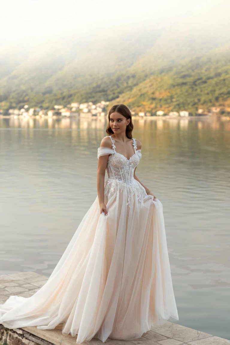 Robe de mariée Hathor – vue de face – Maison Preciosa Dax