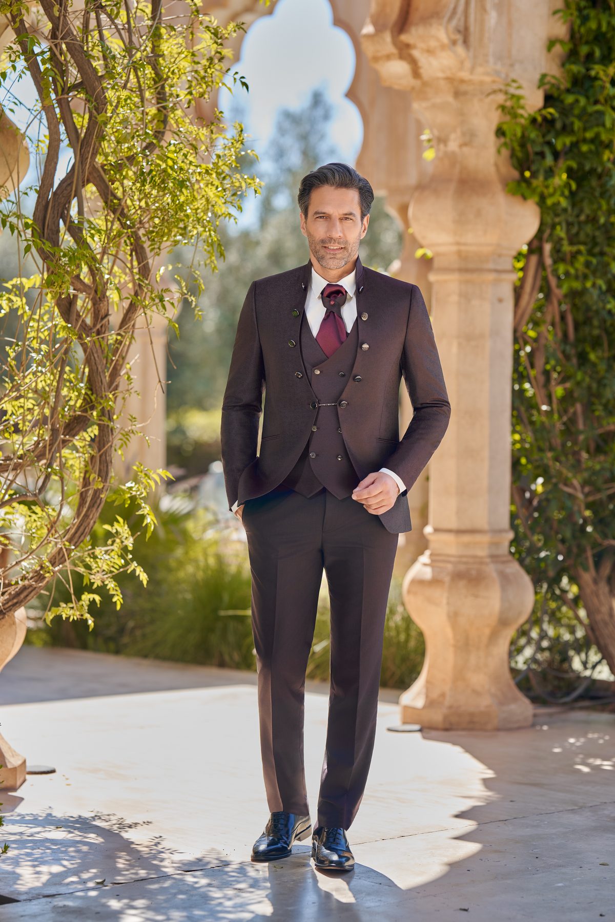 Costume de mariage homme bordeaux col officier Panama 1 Costume homme bordeaux Panama mariage – Maison Preciosa Dax