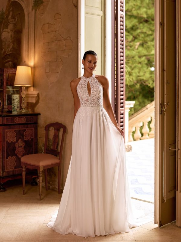 Robe de mariée bohème Texas à col américain, dentelle et mousseline – Maison Preciosa, boutique mariage à Dax (Landes)